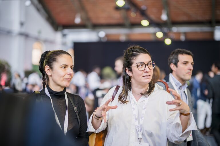 EIC Summit 2025: Anne-Charlotte Joubert discussing with participants