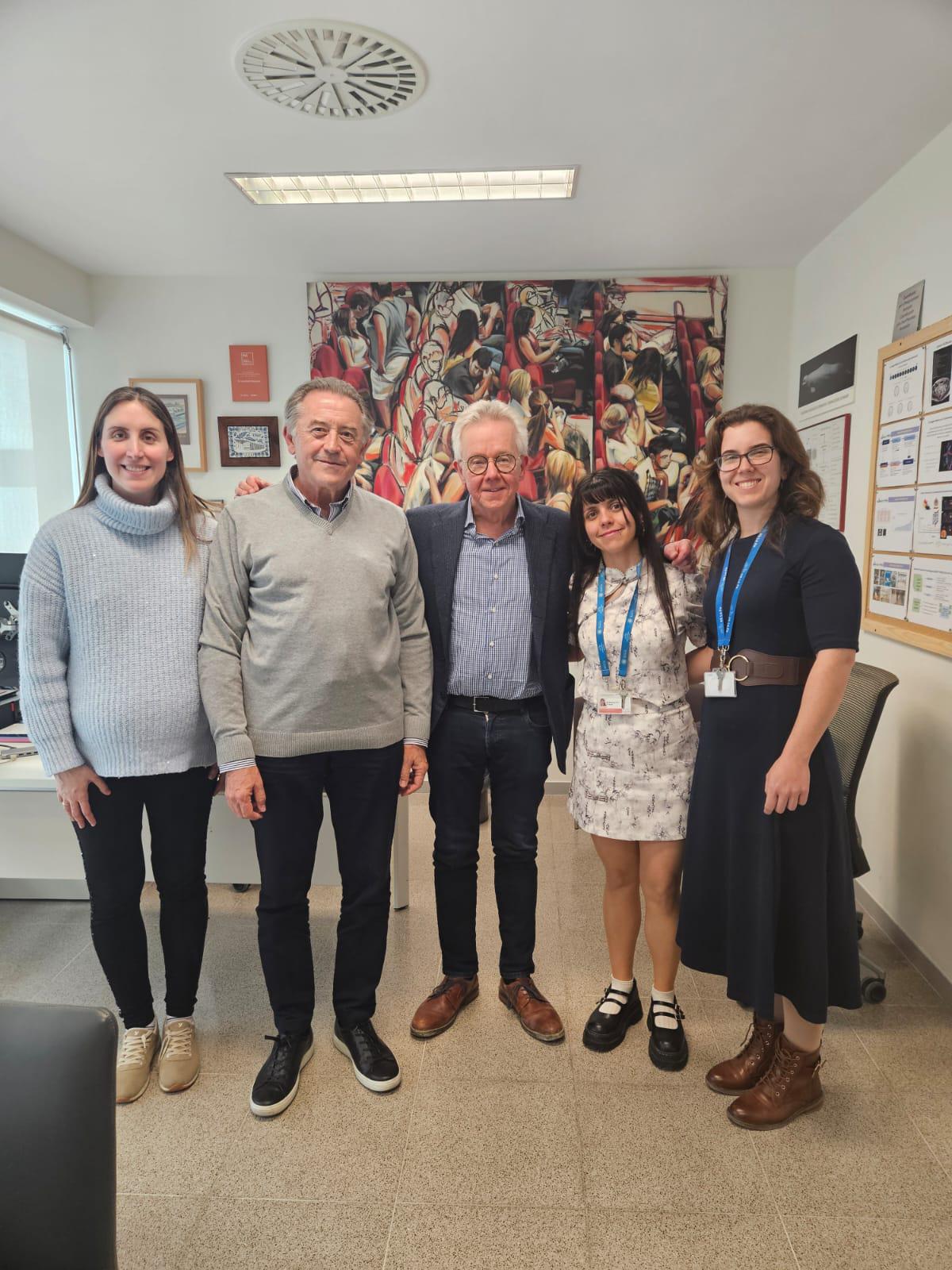 John Eriksson visits the Medical Imaging Valencia Node. Photo with members of the node.