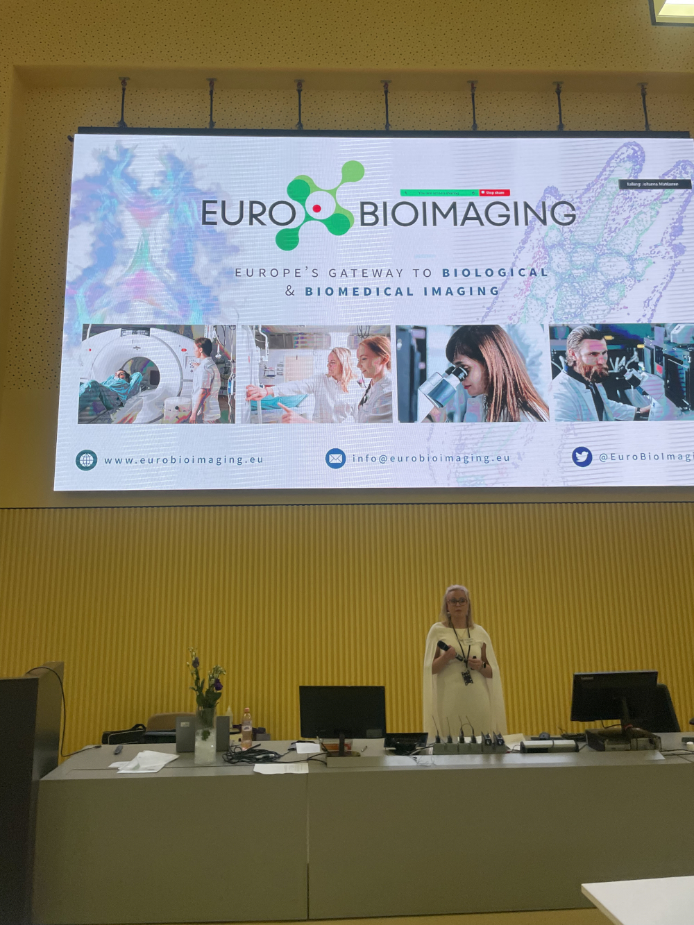 Elina presents Euro-BioImaging. Photo by SBB.