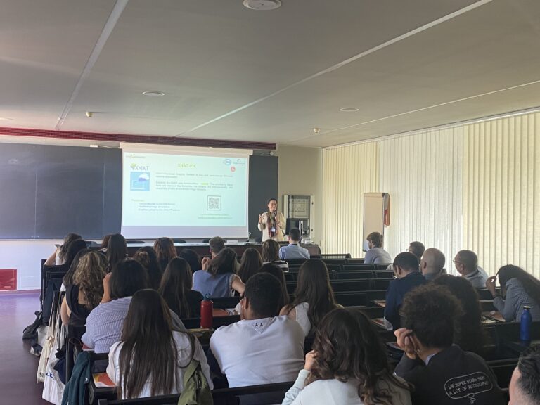 Linda Chaabane presents Euro-BioImaging at YITAMIC "Chat & Science" in Torino