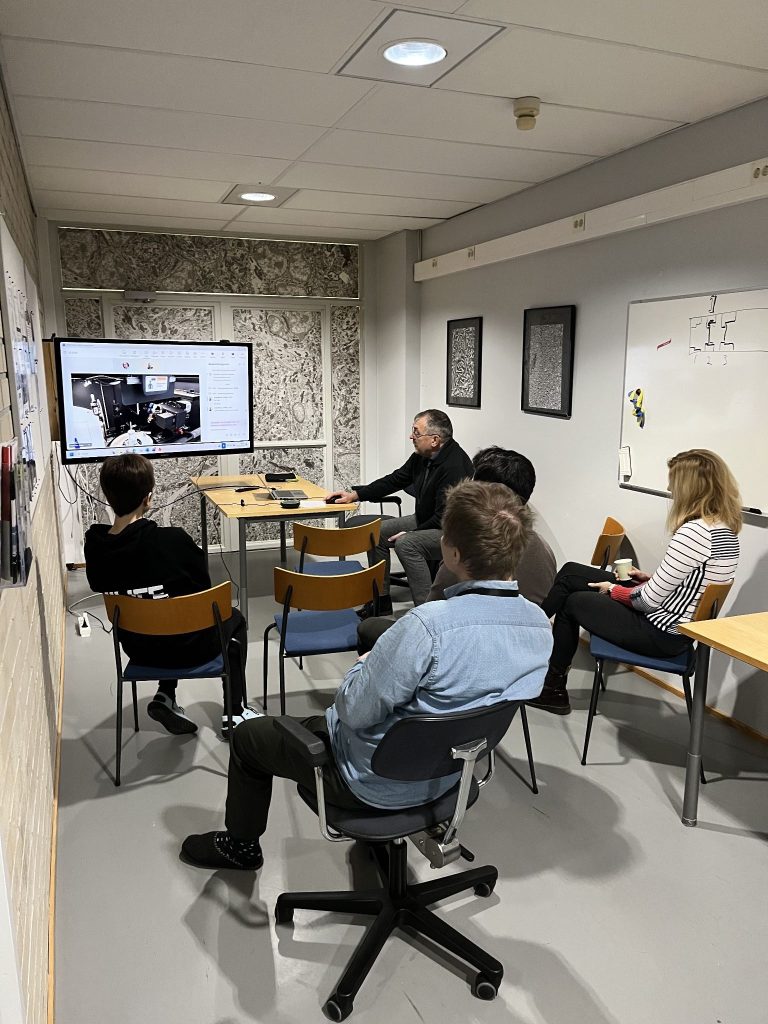 The XRM Micros CT demo by video conference.