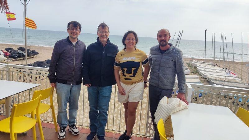 Haydee with the ICFO team.